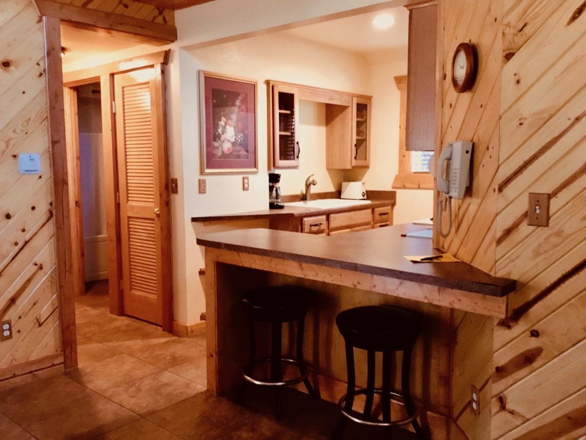 Giant Oaks Lodge Running Springs Esterno foto