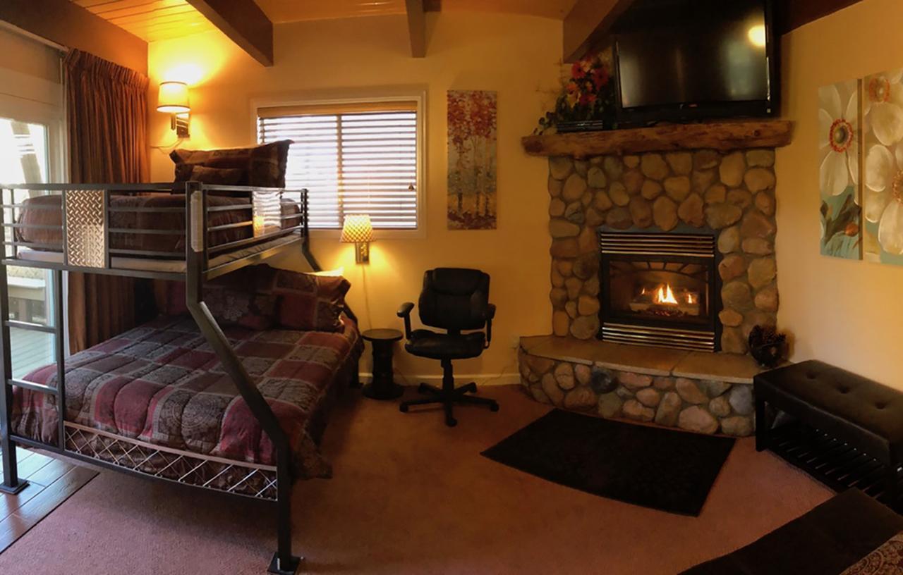 Giant Oaks Lodge Running Springs Esterno foto