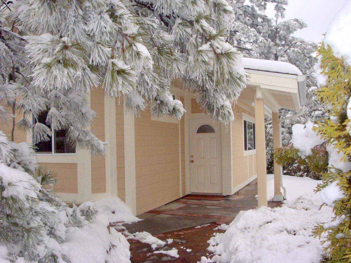 Giant Oaks Lodge Running Springs Esterno foto