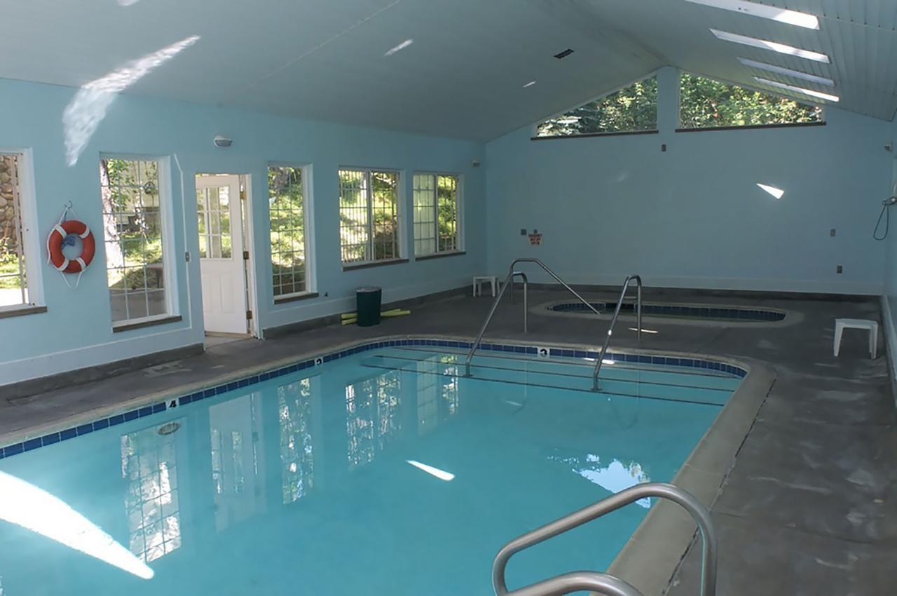 Giant Oaks Lodge Running Springs Esterno foto